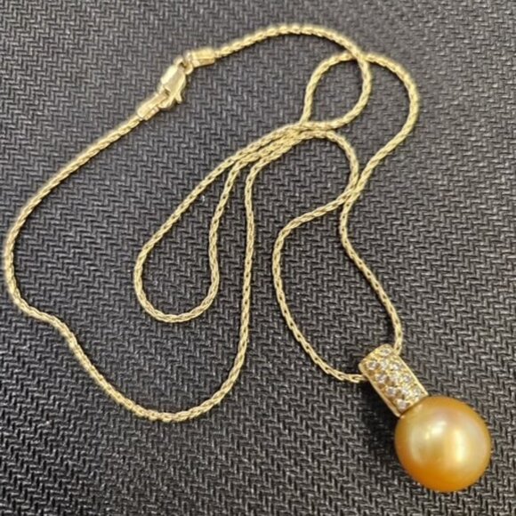 18 KT - SOUTH SEA PEARL NECKLACE AND RING - Picture 8 of 9